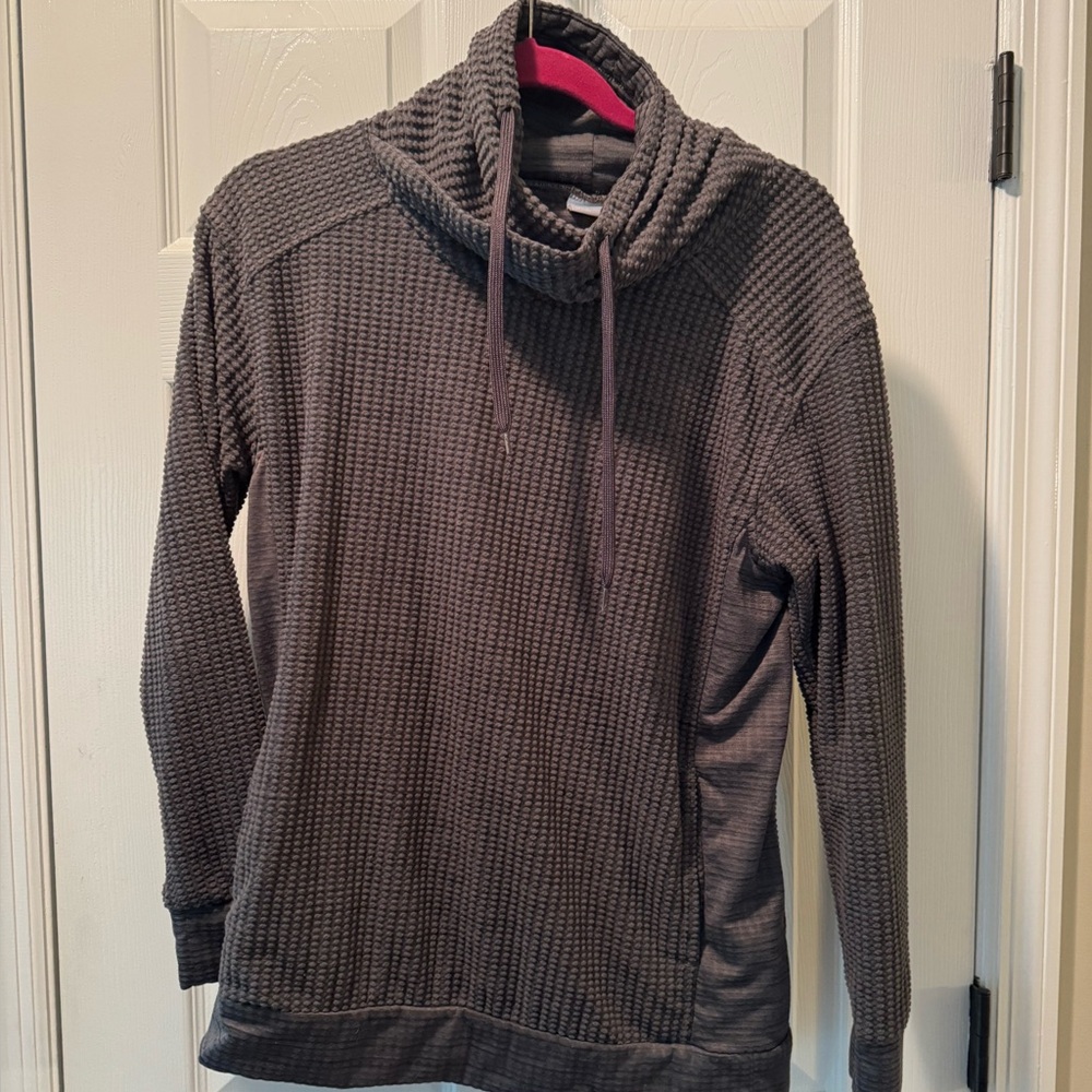 Women’s Gray Waffle Knit Sweater